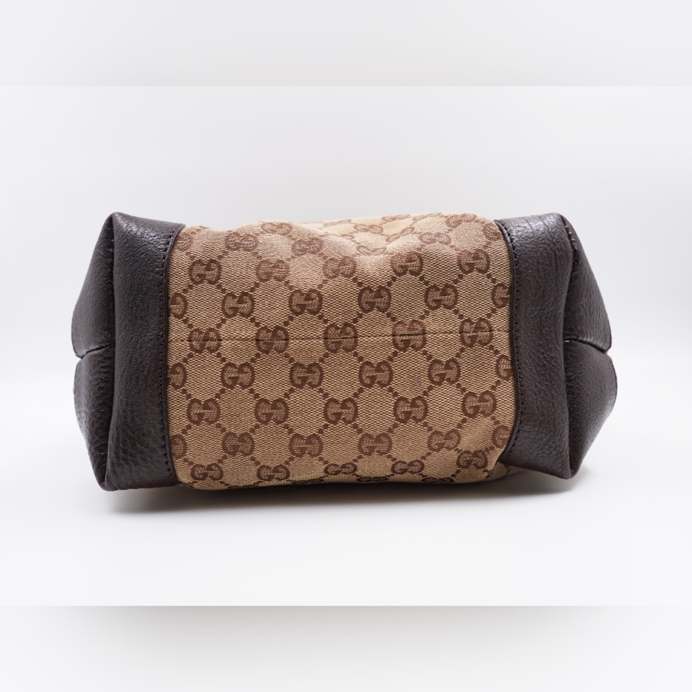 ❌️❌️SOLD❌️❌️BX19 💕 Gucci GG Canvas Interlocking Charm Tote - Picture 11 of 14